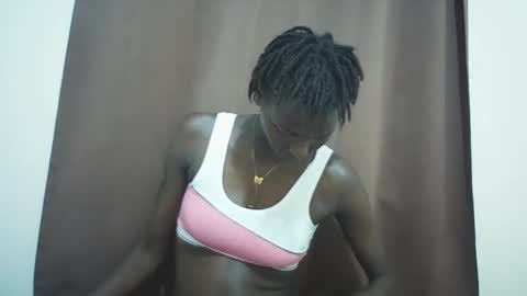 Snapshot of queen_0012 chatting on May 2026 09:00:02 PM asher online show from May 2026 09:00:02 PM