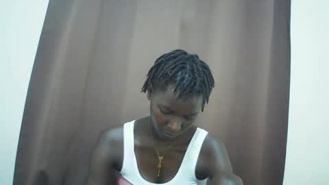 Snapshot of queen_0012 chatting on May 2026 10:36:01 AM asher online show from May 2026 10:36:01 AM