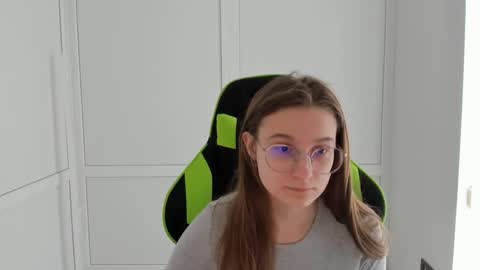 Amelie online show from March 2026 07:45:01 AM