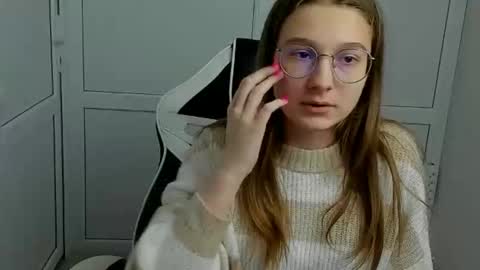 Amelie online show from April 2026 07:31:01 AM