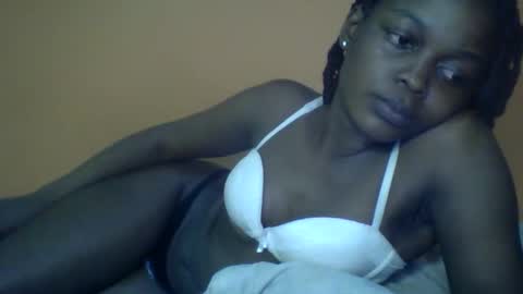 queen_banice online show from March 2026 06:43:01 PM