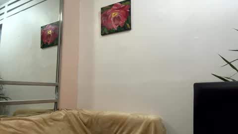 Snapshot of queen_chatur chatting on January 2025 02:05:01 PM Viktoria online show from January 2025 02:05:01 PM