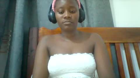 Snapshot of queen_diveer chatting on September 2025 08:36:01 PM queen_diveer online show from September 2025 08:36:01 PM