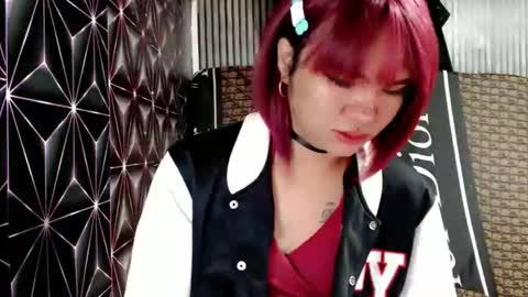 Snapshot of queen_elicktra chatting on February 2026 02:07:02 AM JOY online show from February 2026 02:07:02 AM