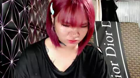 Snapshot of queen_elicktra chatting on February 2026 01:46:02 AM JOY online show from February 2026 01:46:02 AM