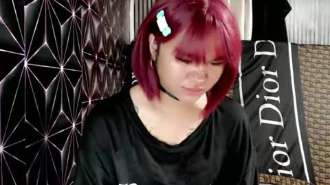 Snapshot of queen_elicktra chatting on February 2026 01:29:02 AM JOY online show from February 2026 01:29:02 AM