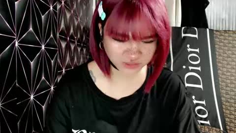 Snapshot of queen_elicktra chatting on February 2026 12:02:01 PM JOY online show from February 2026 12:02:01 PM