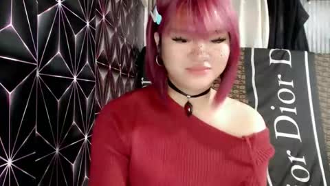 Snapshot of queen_elicktra chatting on April 2026 07:58:02 AM JOY online show from April 2026 07:58:02 AM