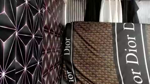 Snapshot of queen_elicktra chatting on April 2026 10:04:01 PM JOY online show from April 2026 10:04:01 PM