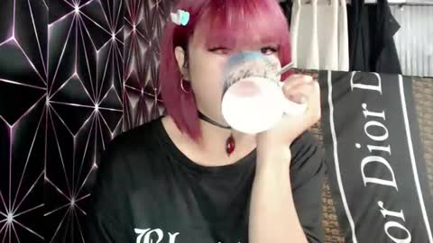 Snapshot of queen_elicktra chatting on April 2026 09:31:01 PM JOY online show from April 2026 09:31:01 PM