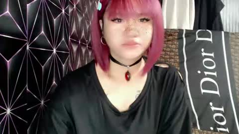 Snapshot of queen_elicktra chatting on April 2026 10:23:02 PM JOY online show from April 2026 10:23:02 PM