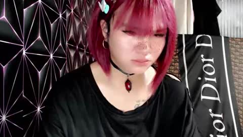 Snapshot of queen_elicktra chatting on May 2026 01:03:01 AM JOY online show from May 2026 01:03:01 AM