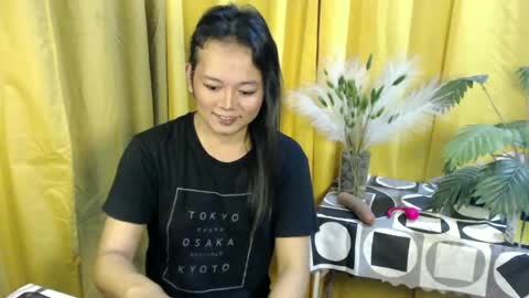 queen_ennah online show from June 2026 12:17:01 PM