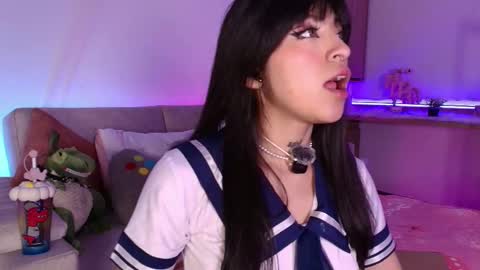 Snapshot of queen_gummy chatting on March 2025 03:16:01 AM saloo online show from March 2025 03:16:01 AM