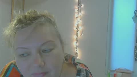 Snapshot of queen_jane8 chatting on March 2025 01:20:01 PM queen_jane8 online show from March 2025 01:20:01 PM