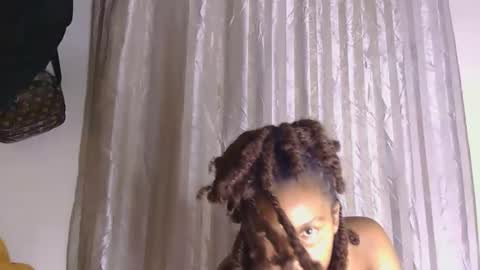 queen_leilani online show from October 2025 09:25:02 PM