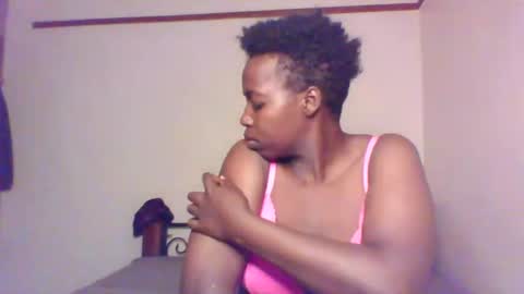 Snapshot of queen_melanine chatting on December 2024 02:23:02 AM QUEEN online show from December 2024 02:23:02 AM