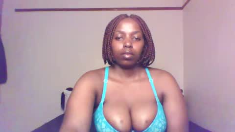Snapshot of queen_melanine chatting on January 2025 03:45:02 AM QUEEN online show from January 2025 03:45:02 AM