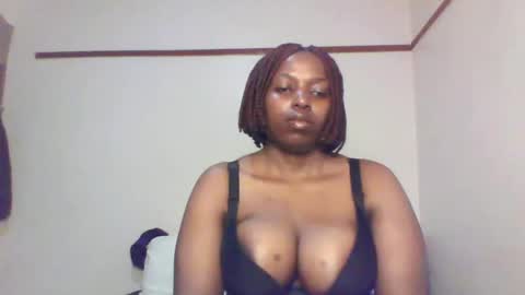Snapshot of queen_melanine chatting on January 2025 12:31:01 AM QUEEN online show from January 2025 12:31:01 AM