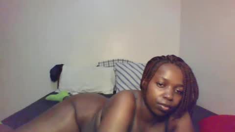 Snapshot of queen_melanine chatting on January 2025 12:59:01 AM QUEEN online show from January 2025 12:59:01 AM