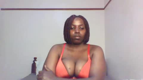 Snapshot of queen_melanine chatting on February 2025 03:31:01 AM QUEEN online show from February 2025 03:31:01 AM
