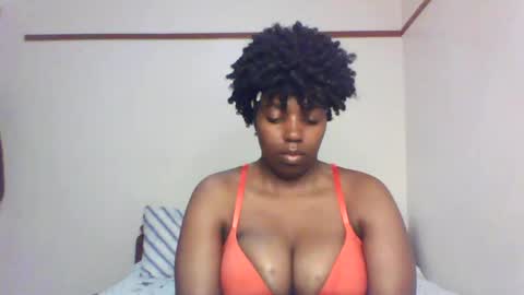 Snapshot of queen_melanine chatting on February 2025 04:35:01 AM QUEEN online show from February 2025 04:35:01 AM