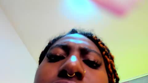 Snapshot of queen_perla_ chatting on December 2024 01:43:02 PM online show from December 2024 01:43:02 PM