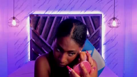 Snapshot of queen_perla_ chatting on December 2024 05:31:02 PM online show from December 2024 05:31:02 PM