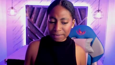 Snapshot of queen_perla_ chatting on December 2024 08:36:02 PM online show from December 2024 08:36:02 PM