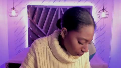 Snapshot of queen_perla_ chatting on December 2024 12:01:02 PM online show from December 2024 12:01:02 PM