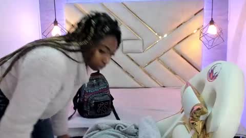 Snapshot of queen_perla_ chatting on January 2025 11:16:01 AM online show from January 2025 11:16:01 AM
