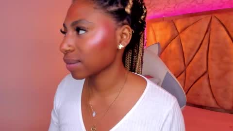 Snapshot of queen_perla_ chatting on January 2025 02:29:02 PM online show from January 2025 02:29:02 PM