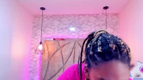 Snapshot of queen_perla_ chatting on January 2025 06:26:01 PM online show from January 2025 06:26:01 PM