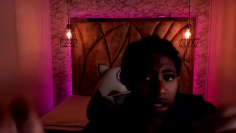 Snapshot of queen_perla_ chatting on January 2025 11:48:01 AM online show from January 2025 11:48:01 AM