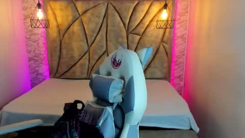 Snapshot of queen_perla_ chatting on January 2025 11:30:02 AM online show from January 2025 11:30:02 AM