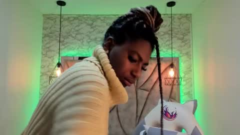 Snapshot of queen_perla_ chatting on January 2025 11:56:02 AM online show from January 2025 11:56:02 AM