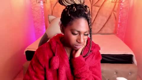 Snapshot of queen_perla_ chatting on February 2025 12:02:02 PM online show from February 2025 12:02:02 PM