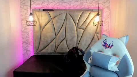 Snapshot of queen_perla_ chatting on February 2025 12:00:02 PM online show from February 2025 12:00:02 PM