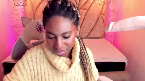 Snapshot of queen_perla_ chatting on February 2025 06:07:01 AM online show from February 2025 06:07:01 AM