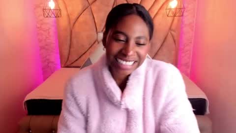 Snapshot of queen_perla_ chatting on February 2025 03:16:01 PM online show from February 2025 03:16:01 PM