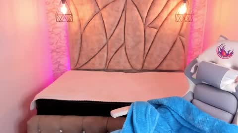 Snapshot of queen_perla_ chatting on February 2025 12:03:02 PM online show from February 2025 12:03:02 PM