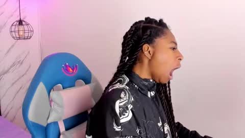   online show from November 2025 11:21:02 AM