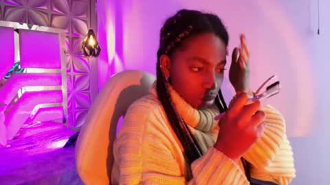 Snapshot of queen_perla_ chatting on March 2026 12:11:01 PM online show from March 2026 12:11:01 PM
