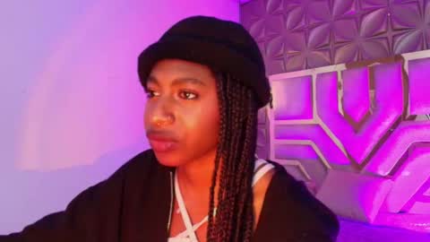Snapshot of queen_perla_ chatting on March 2026 12:22:01 PM online show from March 2026 12:22:01 PM