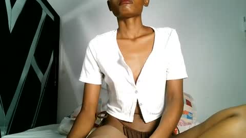 Snapshot of queen_sashavixen chatting on June 2026 04:28:01 AM queen_sashavixen online show from June 2026 04:28:01 AM