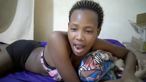 queen_slender online show from May 2026 02:45:01 PM