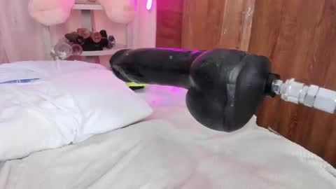 queen_yully online show from March 2025 08:48:01 PM