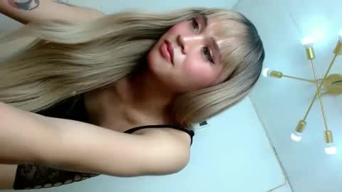 CALL ME YOUR QUEEN AIVY1 online show from October 2025 11:24:02 PM