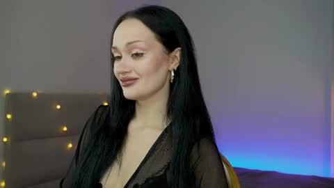 Snapshot of queenaliss chatting on June 2026 05:20:02 AM Your world and the universe Aliss online show from June 2026 05:20:02 AM