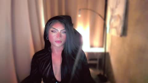 Snapshot of queenarthalia chatting on January 2025 12:54:01 PM ARTHA online show from January 2025 12:54:01 PM